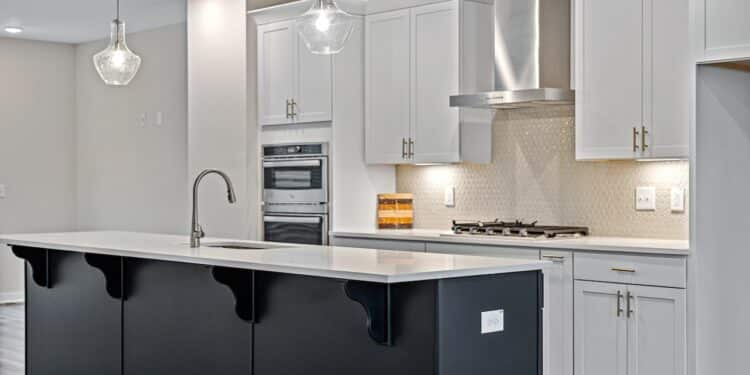 kuchnia z czarna wyspa